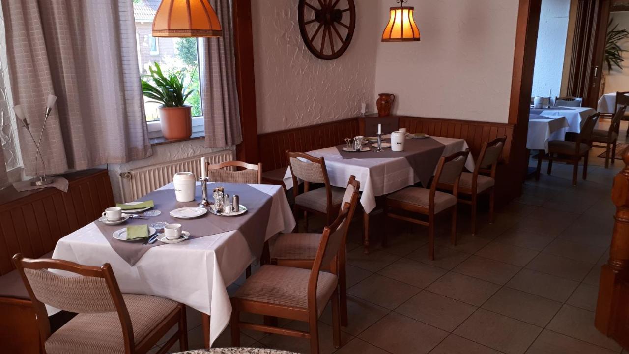 Gasthaus Deutsches Haus Garni 분스토트 외부 사진